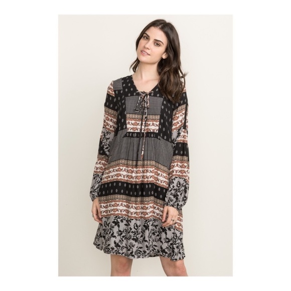 Mystree Dresses & Skirts - ✨MYSTREE FLORAL PRINT LACE UP DRESS BOHO STYLE✨